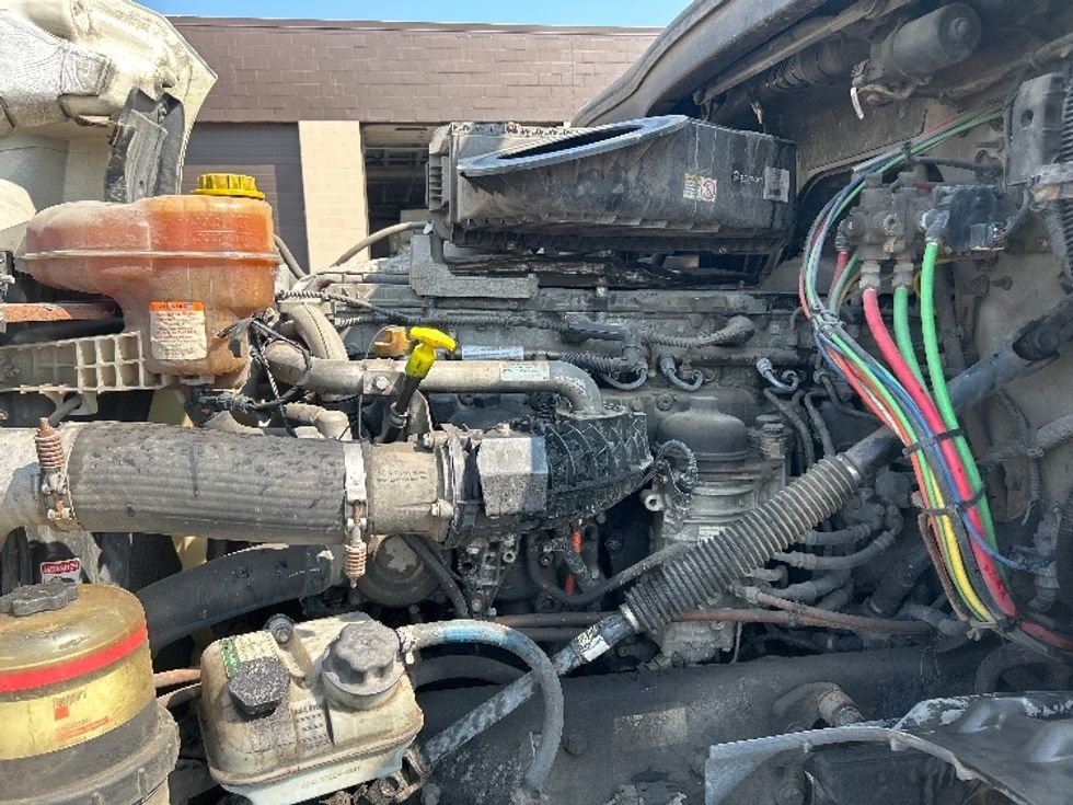 Day Cab Tractor-Heavy Duty Tractors-Freightliner-2019-T12664ST-Flint-MI-542,342\n\t\tmiles-$ 35,000 - Image 16