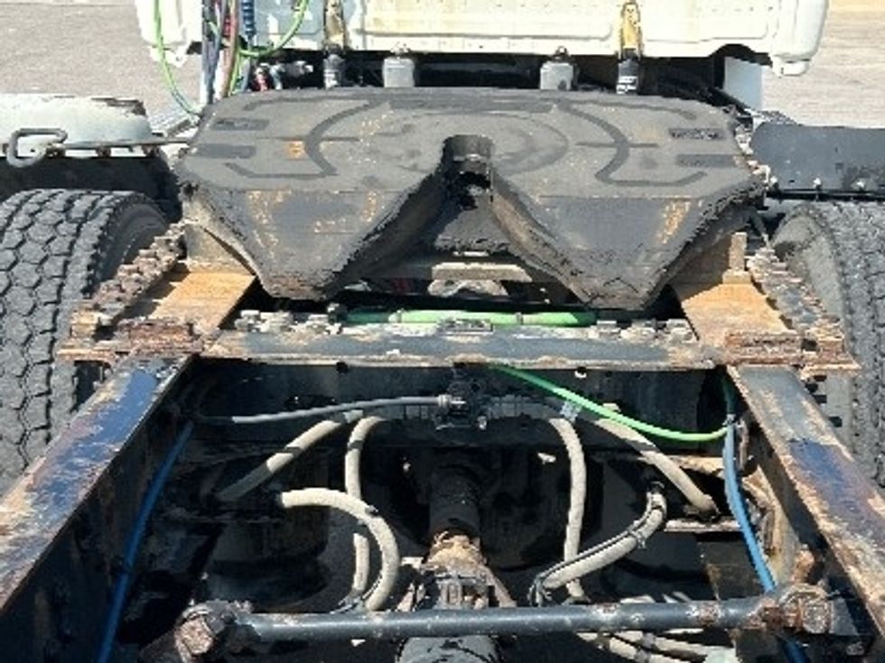 Day Cab Tractor-Heavy Duty Tractors-Freightliner-2019-T12664ST-Flint-MI-542,342\n\t\tmiles-$ 35,000 - Image 6