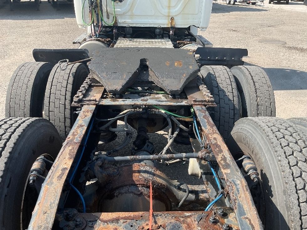 Day Cab Tractor-Heavy Duty Tractors-Freightliner-2019-T12664ST-Flint-MI-556,732\n\t\tmiles-$ 34,000 - Image 6