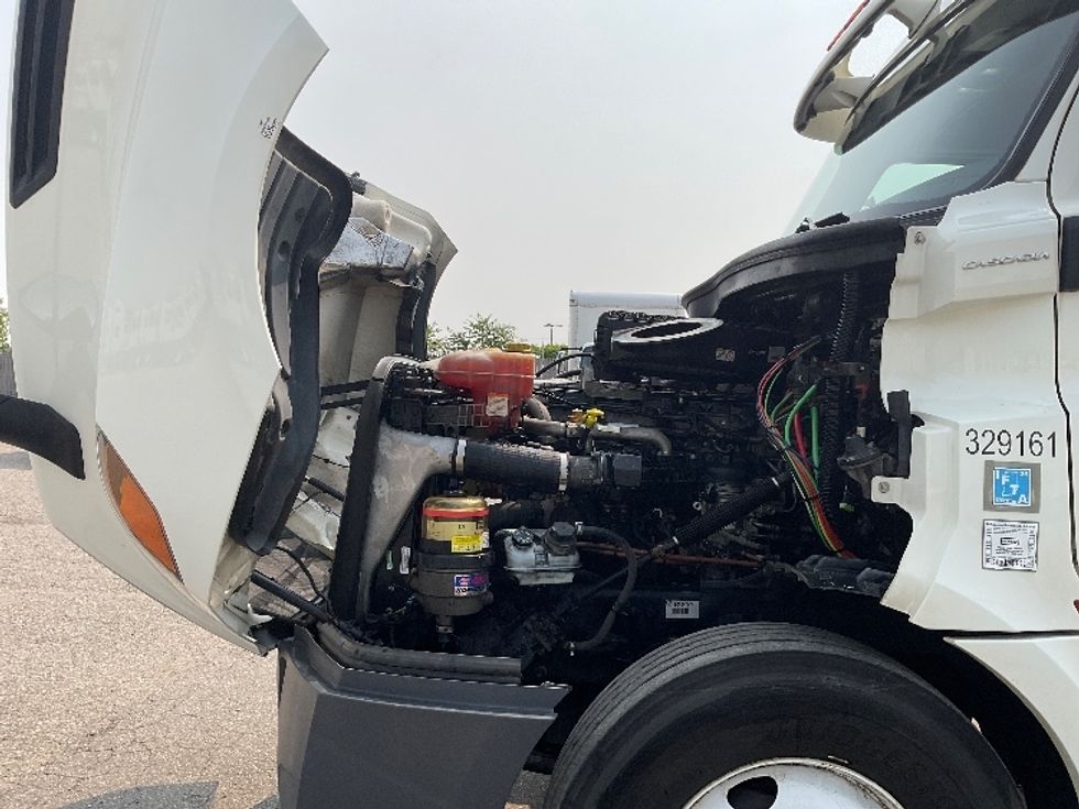 Day Cab Tractor-Heavy Duty Tractors-Freightliner-2019-T12664ST-Flint-MI-561,997\n\t\tmiles-$ 33,500 - Image 16