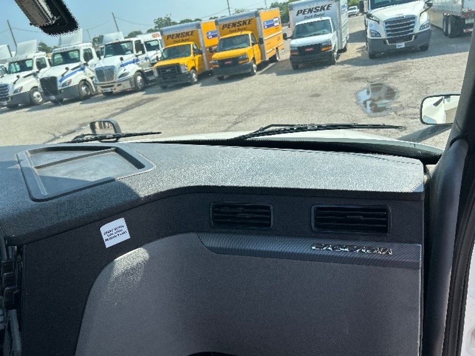 Day Cab Tractor-Heavy Duty Tractors-Freightliner-2019-T12664ST-Flint-MI-564,616\n\t\tmiles-$ 33,250 - Image 12