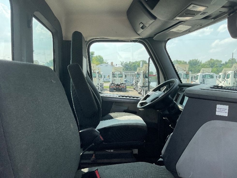 Day Cab Tractor-Heavy Duty Tractors-Freightliner-2019-T12664ST-Flint-MI-595,502\n\t\tmiles-$ 30,750 - Image 14