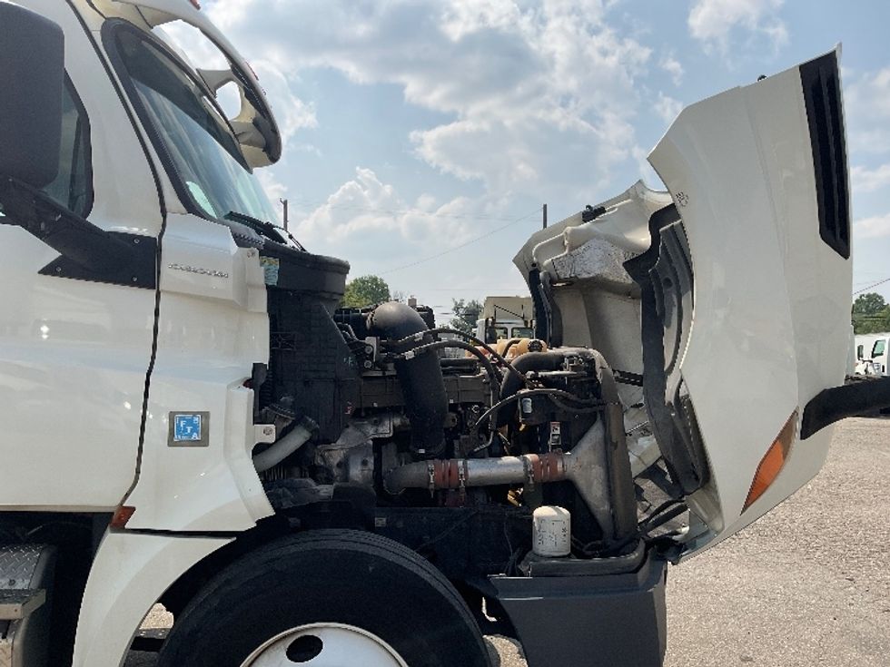 Day Cab Tractor-Heavy Duty Tractors-Freightliner-2019-T12664ST-Flint-MI-595,502\n\t\tmiles-$ 30,750 - Image 15