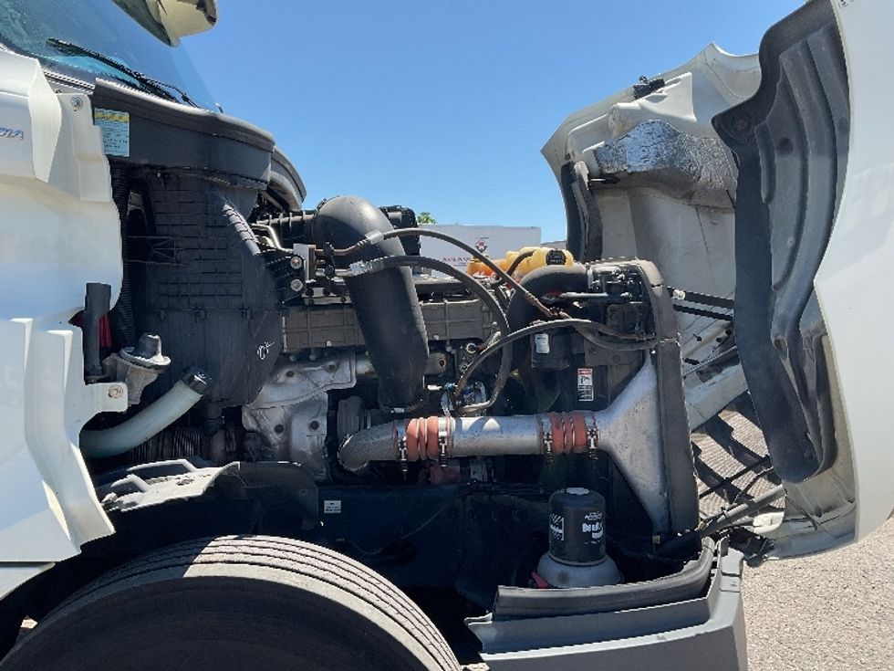 Day Cab Tractor-Heavy Duty Tractors-Freightliner-2019-T12664ST-Flint-MI-663,007\n\t\tmiles-$ 26,750 - Image 15