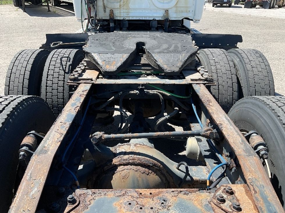 Day Cab Tractor-Heavy Duty Tractors-Freightliner-2019-T12664ST-Flint-MI-663,007\n\t\tmiles-$ 26,750 - Image 6