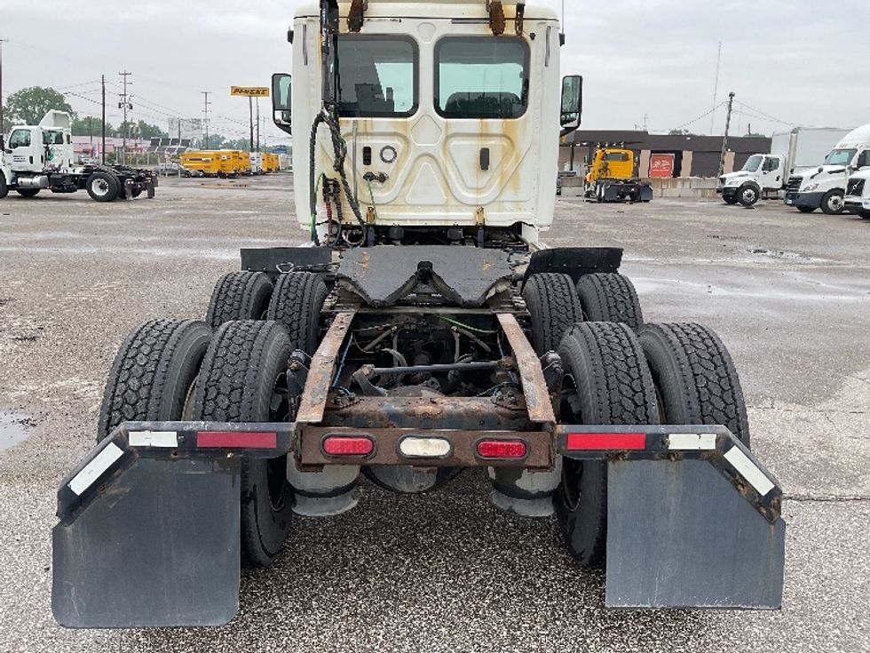 Day Cab Tractor-Heavy Duty Tractors-Freightliner-2019-T12664ST-Flint-MI-670,622\n\t\tmiles-$ 26,750 - Image 6