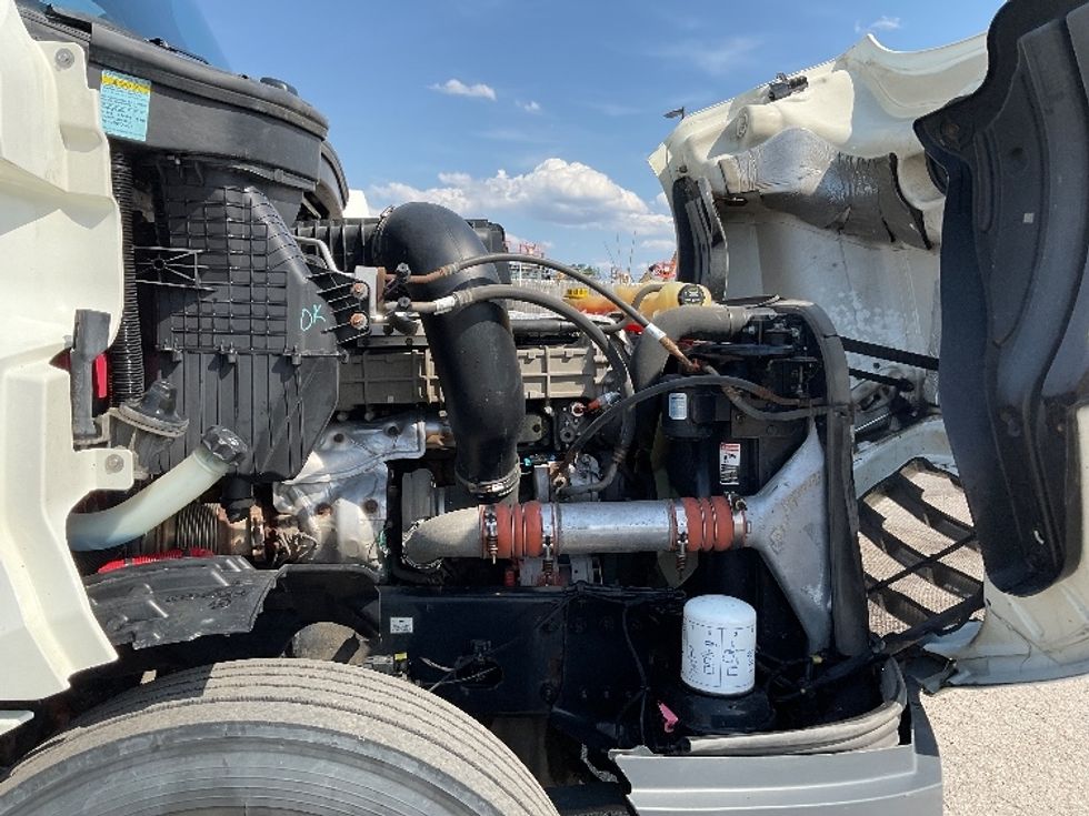 Day Cab Tractor-Heavy Duty Tractors-Freightliner-2019-T12664ST-Flint-MI-673,253\n\t\tmiles-$ 26,750 - Image 15