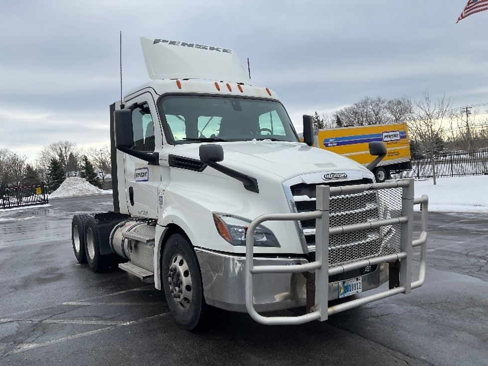Day Cab Tractor-Heavy Duty Tractors-Freightliner-2019-T12664ST-Flower Mound-TX-339,021\n\t\tmiles-$ 46,000 - Image 1