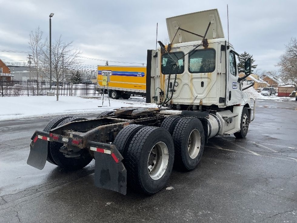 Day Cab Tractor-Heavy Duty Tractors-Freightliner-2019-T12664ST-Flower Mound-TX-339,021\n\t\tmiles-$ 46,000 - Image 7