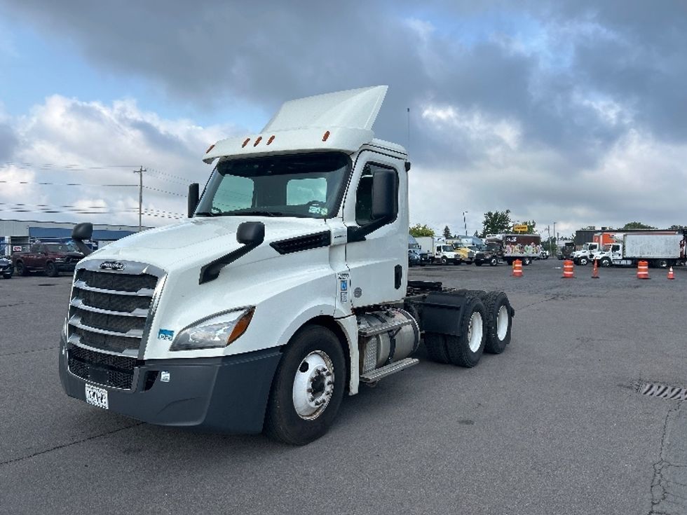 Day Cab Tractor-Heavy Duty Tractors-Freightliner-2019-T12664ST-Flower Mound-TX-488,522\n\t\tmiles-$ 40,000 - Image 3