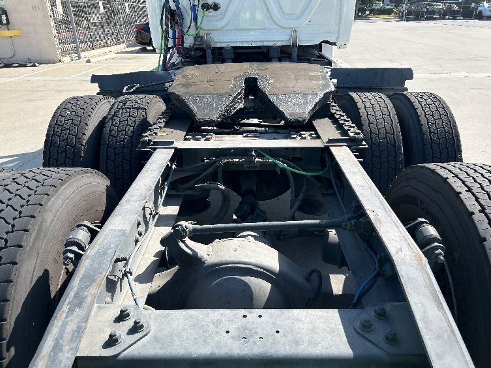 Day Cab Tractor-Heavy Duty Tractors-Freightliner-2019-T12664ST-Fontana-CA-159,964\n\t\tmiles-$ 63,250 - Image 6