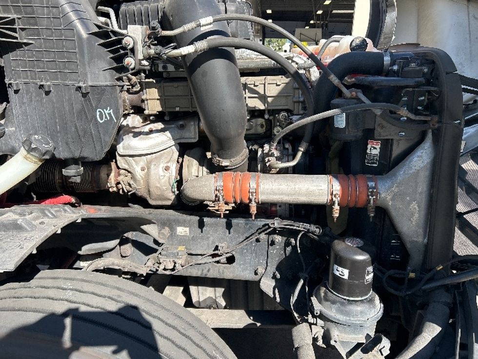 Day Cab Tractor-Heavy Duty Tractors-Freightliner-2019-T12664ST-Fontana-CA-166,440\n\t\tmiles-$ 60,000 - Image 15