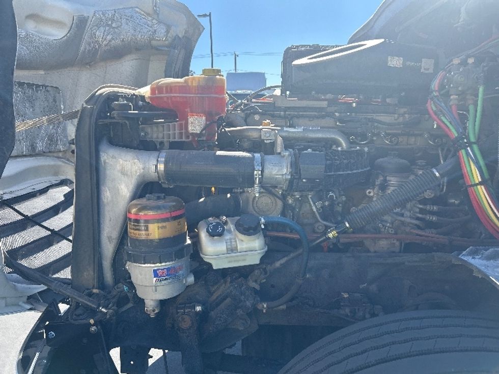 Day Cab Tractor-Heavy Duty Tractors-Freightliner-2019-T12664ST-Fontana-CA-259,581\n\t\tmiles-$ 55,500 - Image 16