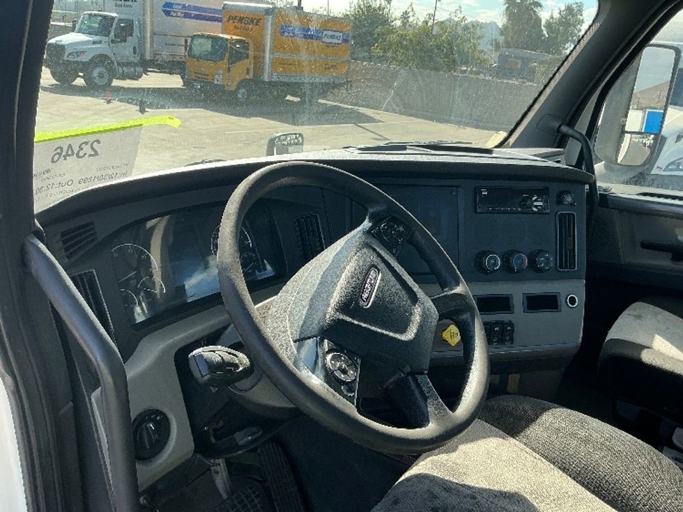 Day Cab Tractor-Heavy Duty Tractors-Freightliner-2019-T12664ST-Fontana-CA-268,196\n\t\tmiles-$ 55,000 - Image 10