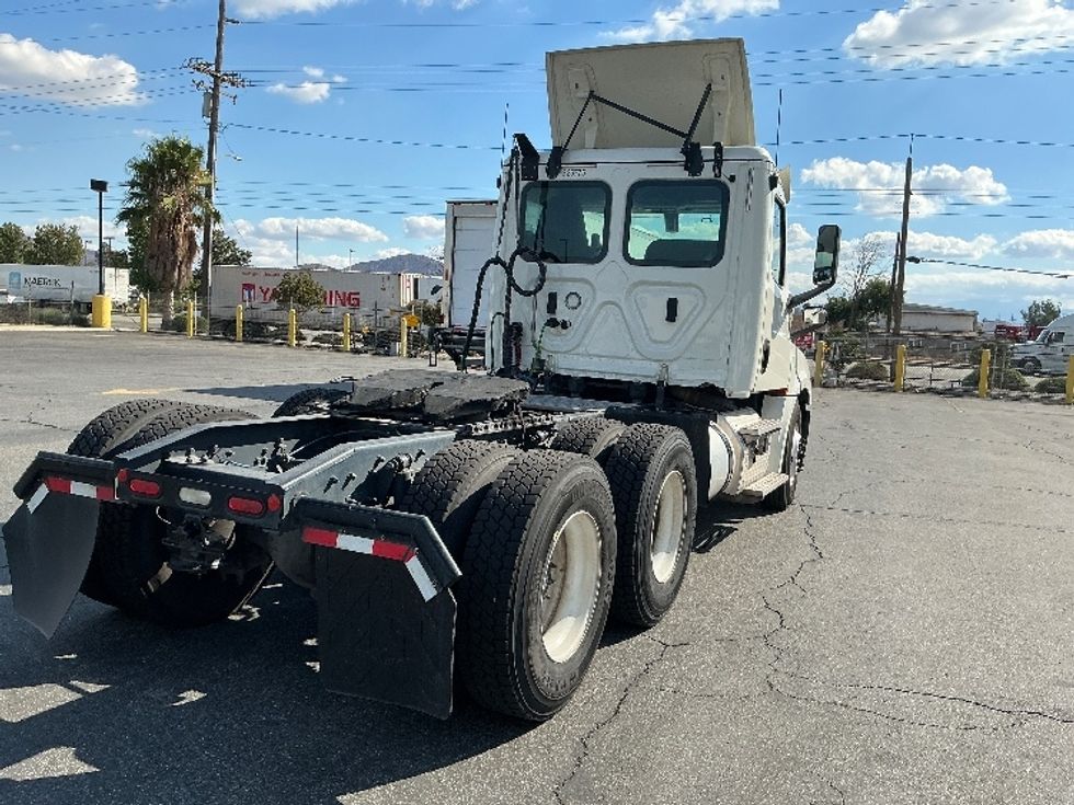 Day Cab Tractor-Heavy Duty Tractors-Freightliner-2019-T12664ST-Fontana-CA-280,858\n\t\tmiles-$ 52,500 - Image 7