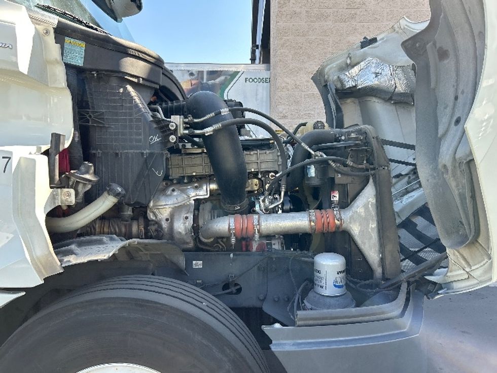 Day Cab Tractor-Heavy Duty Tractors-Freightliner-2019-T12664ST-Fontana-CA-392,234\n\t\tmiles-$ 46,250 - Image 15