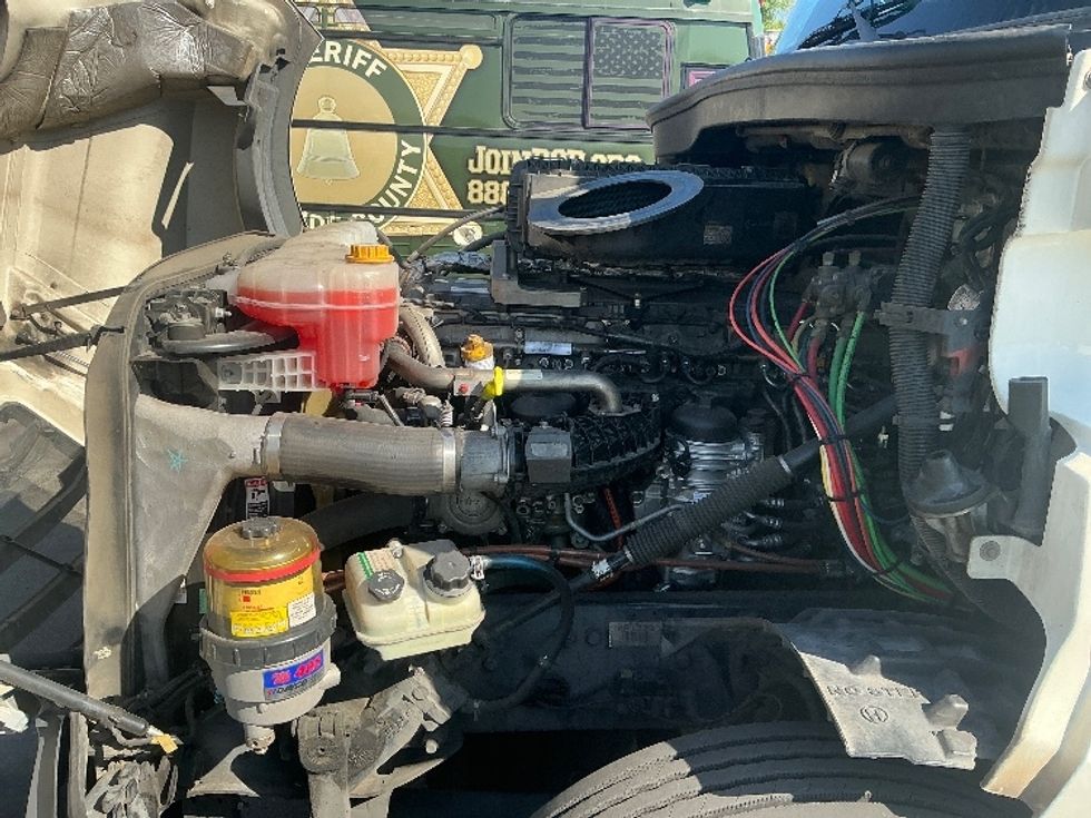 Day Cab Tractor-Heavy Duty Tractors-Freightliner-2019-T12664ST-Fontana-CA-408,951\n\t\tmiles-$ 45,000 - Image 16