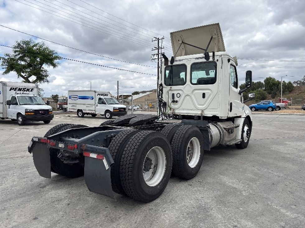 Day Cab Tractor-Heavy Duty Tractors-Freightliner-2019-T12664ST-Fontana-CA-415,459\n\t\tmiles-$ 45,000 - Image 7