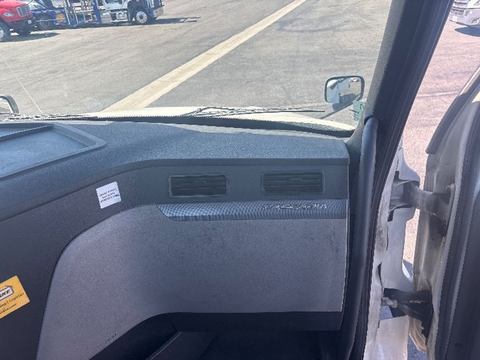 Day Cab Tractor-Heavy Duty Tractors-Freightliner-2019-T12664ST-Fontana-CA-572,799\n\t\tmiles-$ 34,750 - Image 13