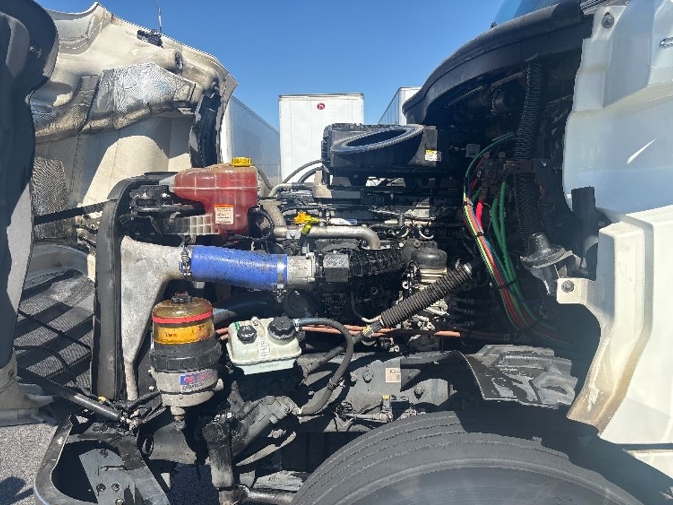 Day Cab Tractor-Heavy Duty Tractors-Freightliner-2019-T12664ST-Fontana-CA-572,799\n\t\tmiles-$ 34,750 - Image 16
