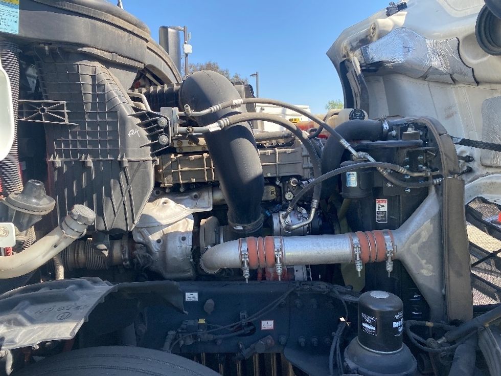 Day Cab Tractor-Heavy Duty Tractors-Freightliner-2019-T12664ST-Fontana-CA-630,456\n\t\tmiles-$ 36,750 - Image 15