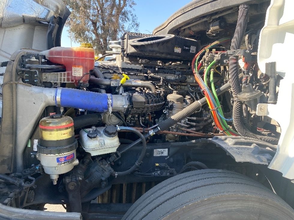 Day Cab Tractor-Heavy Duty Tractors-Freightliner-2019-T12664ST-Fontana-CA-630,456\n\t\tmiles-$ 36,750 - Image 16