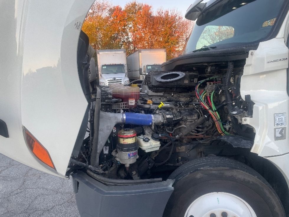 Day Cab Tractor-Heavy Duty Tractors-Freightliner-2019-T12664ST-Forest Park-GA-245,459\n\t\tmiles-$ 54,250 - Image 16