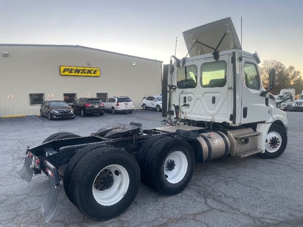 Day Cab Tractor-Heavy Duty Tractors-Freightliner-2019-T12664ST-Forest Park-GA-245,459\n\t\tmiles-$ 54,250 - Image 7