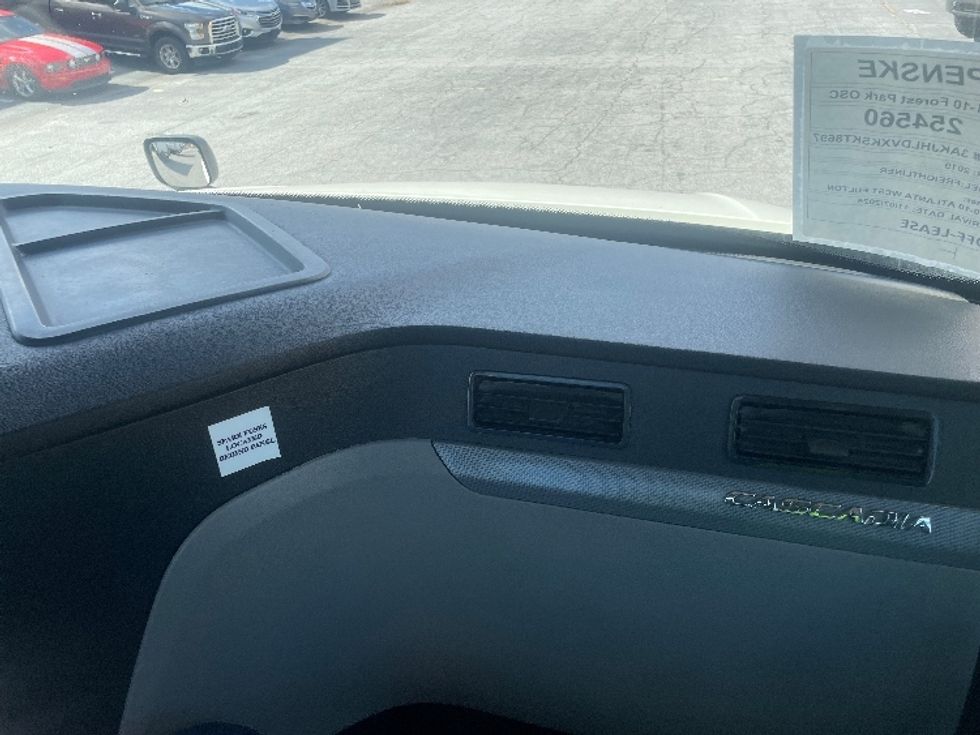 Day Cab Tractor-Heavy Duty Tractors-Freightliner-2019-T12664ST-Forest Park-GA-257,985\n\t\tmiles-$ 53,500 - Image 13