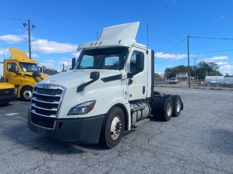 Day Cab Tractor-Heavy Duty Tractors-Freightliner-2019-T12664ST-Forest Park-GA-257,985\n\t\tmiles-$ 53,500 - Image 3