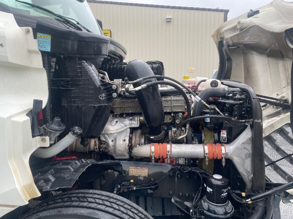 Day Cab Tractor-Heavy Duty Tractors-Freightliner-2019-T12664ST-Forest Park-GA-289,868\n\t\tmiles-$ 51,250 - Image 15