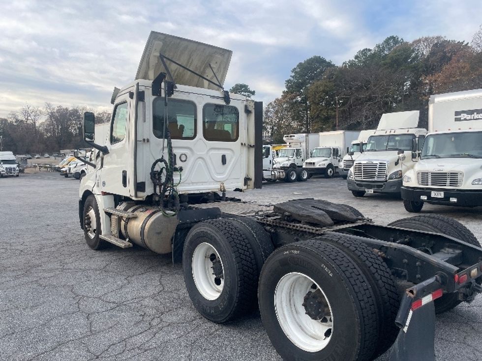 Day Cab Tractor-Heavy Duty Tractors-Freightliner-2019-T12664ST-Forest Park-GA-350,000\n\t\tmiles-$ 47,750 - Image 5