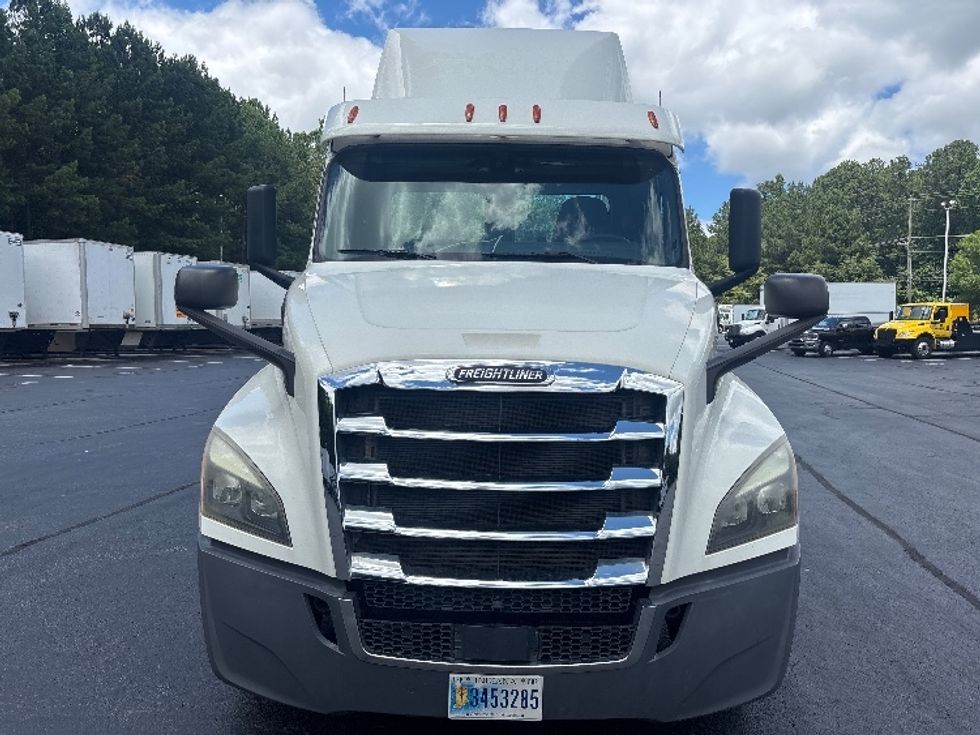 Day Cab Tractor-Heavy Duty Tractors-Freightliner-2019-T12664ST-Forest Park-GA-462,136\n\t\tmiles-$ 38,250 - Image 2