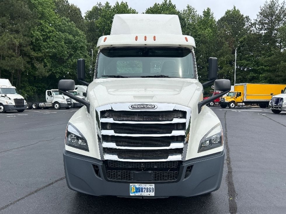 Day Cab Tractor-Heavy Duty Tractors-Freightliner-2019-T12664ST-Forest Park-GA-476,702\n\t\tmiles-$ 36,250 - Image 2