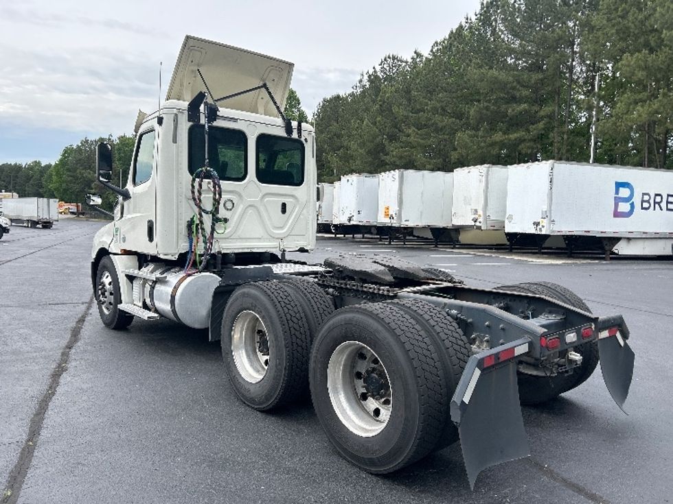 Day Cab Tractor-Heavy Duty Tractors-Freightliner-2019-T12664ST-Forest Park-GA-476,702\n\t\tmiles-$ 36,250 - Image 5