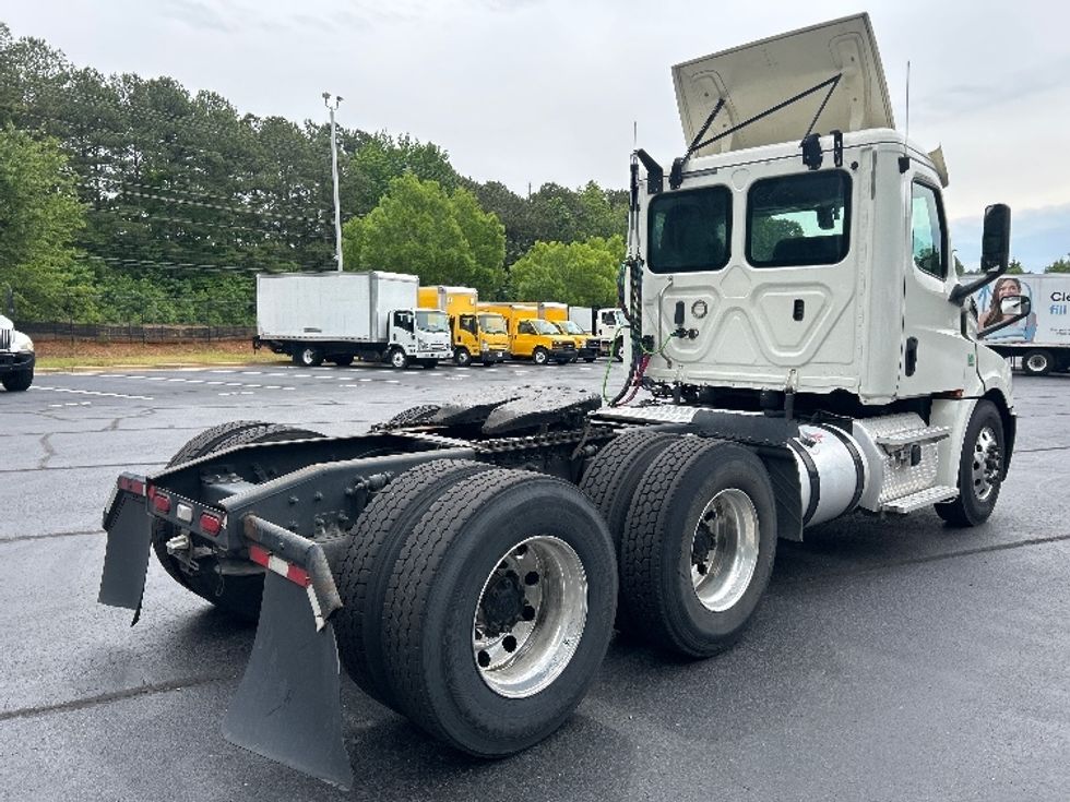 Day Cab Tractor-Heavy Duty Tractors-Freightliner-2019-T12664ST-Forest Park-GA-476,702\n\t\tmiles-$ 36,250 - Image 7