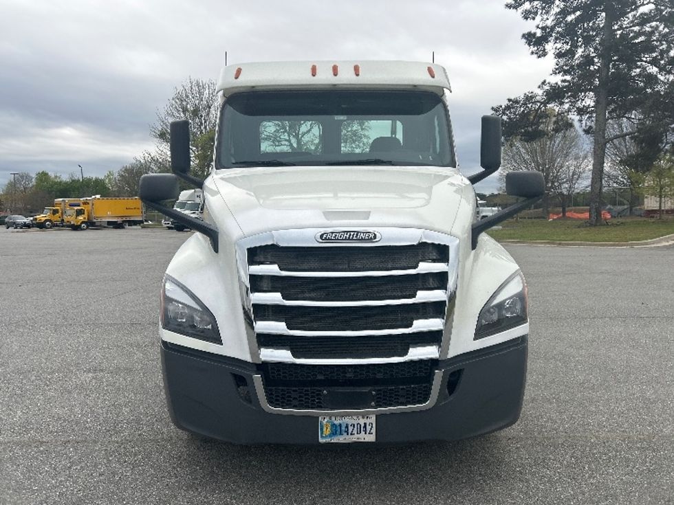Day Cab Tractor-Heavy Duty Tractors-Freightliner-2019-T12664ST-Forest Park-GA-496,407\n\t\tmiles-$ 36,500 - Image 2