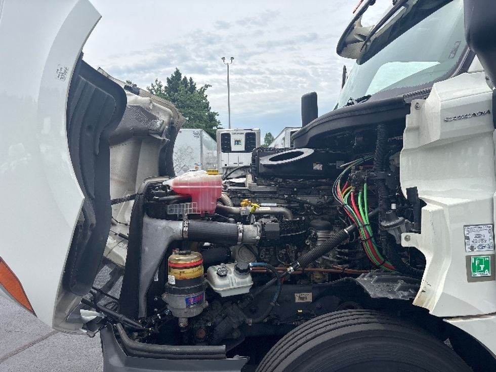 Day Cab Tractor-Heavy Duty Tractors-Freightliner-2019-T12664ST-Forest Park-GA-509,533\n\t\tmiles-$ 36,000 - Image 16