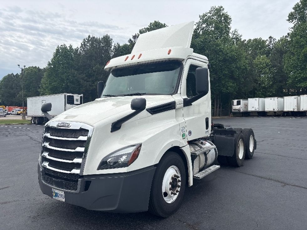 Day Cab Tractor-Heavy Duty Tractors-Freightliner-2019-T12664ST-Forest Park-GA-509,533\n\t\tmiles-$ 36,000 - Image 3