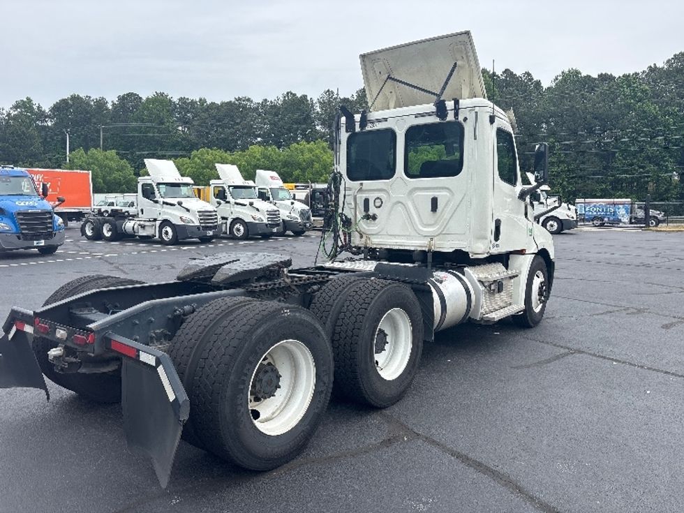 Day Cab Tractor-Heavy Duty Tractors-Freightliner-2019-T12664ST-Forest Park-GA-509,533\n\t\tmiles-$ 36,000 - Image 7