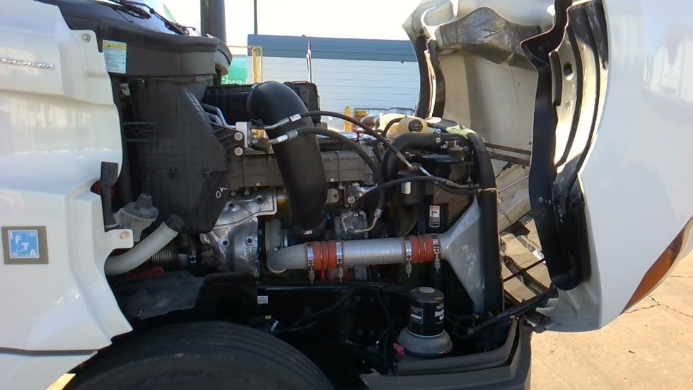 Day Cab Tractor-Heavy Duty Tractors-Freightliner-2019-T12664ST-Forrest City-AR-394,677\n\t\tmiles-$ 46,500 - Image 15