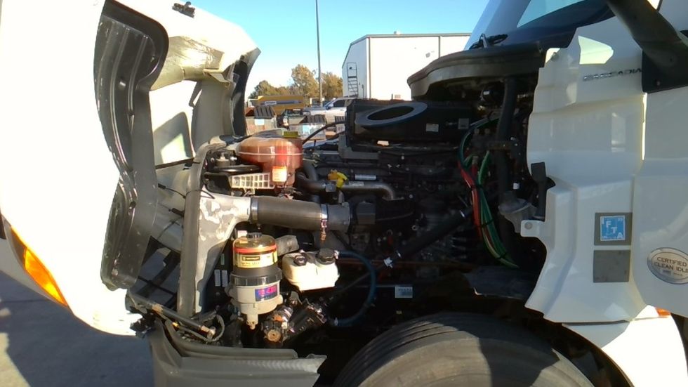 Day Cab Tractor-Heavy Duty Tractors-Freightliner-2019-T12664ST-Forrest City-AR-394,677\n\t\tmiles-$ 46,500 - Image 16