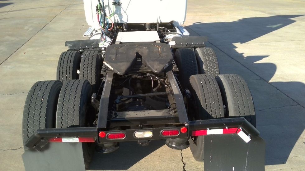 Day Cab Tractor-Heavy Duty Tractors-Freightliner-2019-T12664ST-Forrest City-AR-394,677\n\t\tmiles-$ 46,500 - Image 6