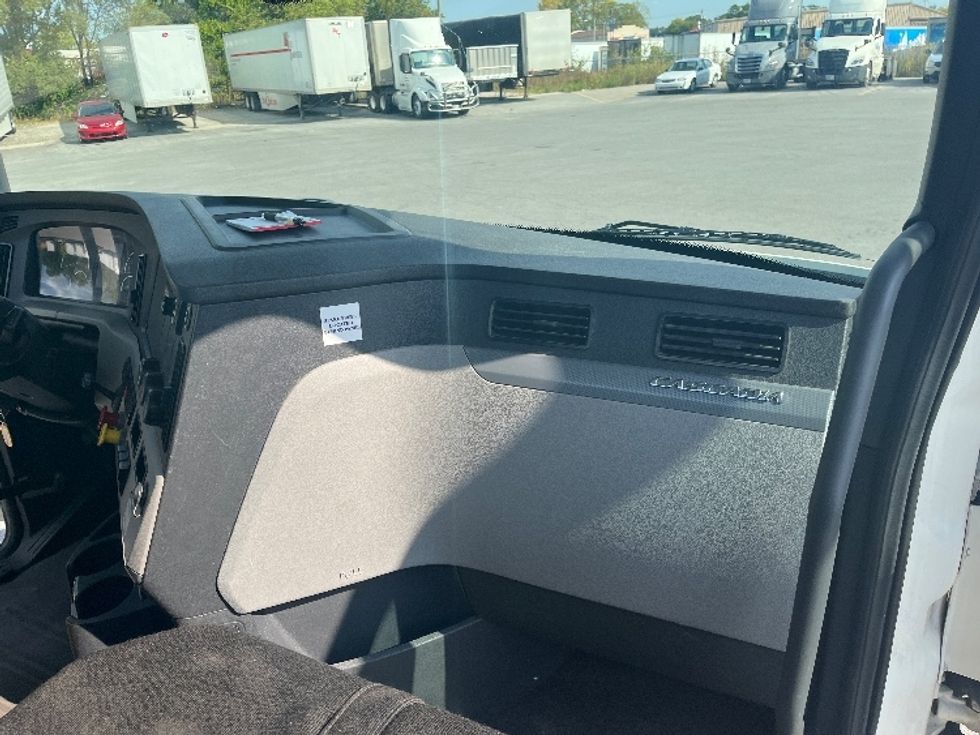 Day Cab Tractor-Heavy Duty Tractors-Freightliner-2019-T12664ST-Fort Wayne-IN-366,230\n\t\tmiles-$ 57,750 - Image 13