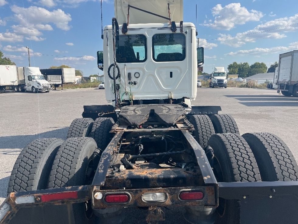 Day Cab Tractor-Heavy Duty Tractors-Freightliner-2019-T12664ST-Fort Wayne-IN-366,230\n\t\tmiles-$ 57,750 - Image 6