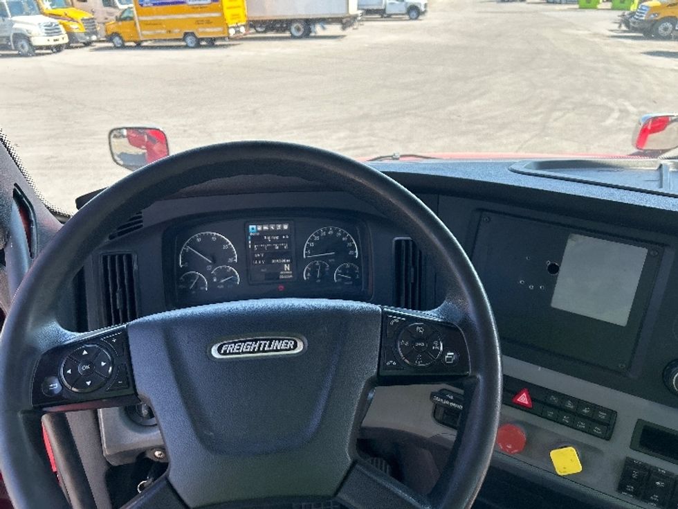 Day Cab Tractor-Heavy Duty Tractors-Freightliner-2019-T12664ST-Fort Wayne-IN-369,579\n\t\tmiles-$ 48,000 - Image 11