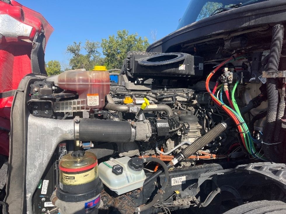 Day Cab Tractor-Heavy Duty Tractors-Freightliner-2019-T12664ST-Fort Wayne-IN-432,337\n\t\tmiles-$ 44,750 - Image 16