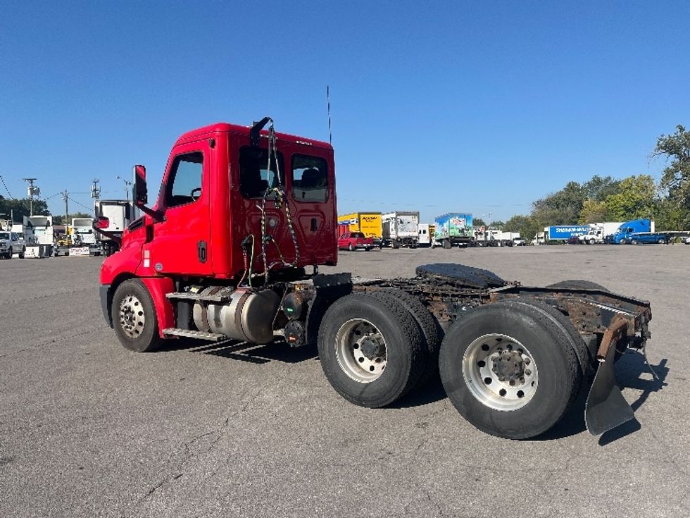 Day Cab Tractor-Heavy Duty Tractors-Freightliner-2019-T12664ST-Fort Wayne-IN-432,337\n\t\tmiles-$ 44,750 - Image 5