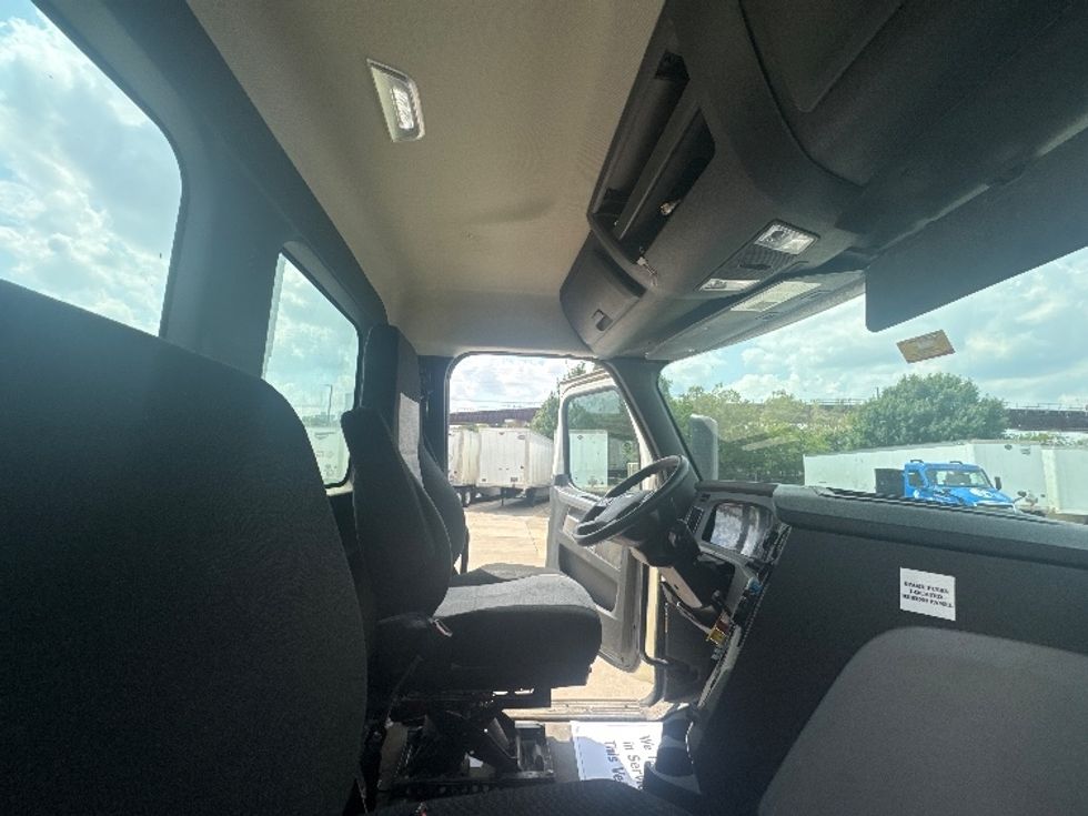 Day Cab Tractor-Heavy Duty Tractors-Freightliner-2019-T12664ST-Fort Worth-TX-471,636\n\t\tmiles-$ 45,500 - Image 14