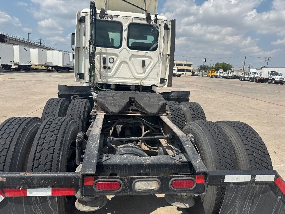 Day Cab Tractor-Heavy Duty Tractors-Freightliner-2019-T12664ST-Fort Worth-TX-471,636\n\t\tmiles-$ 45,500 - Image 6